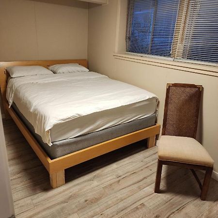 Economical Homestay Burnaby Zewnętrze zdjęcie