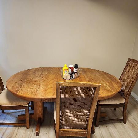 Economical Homestay Burnaby Zewnętrze zdjęcie