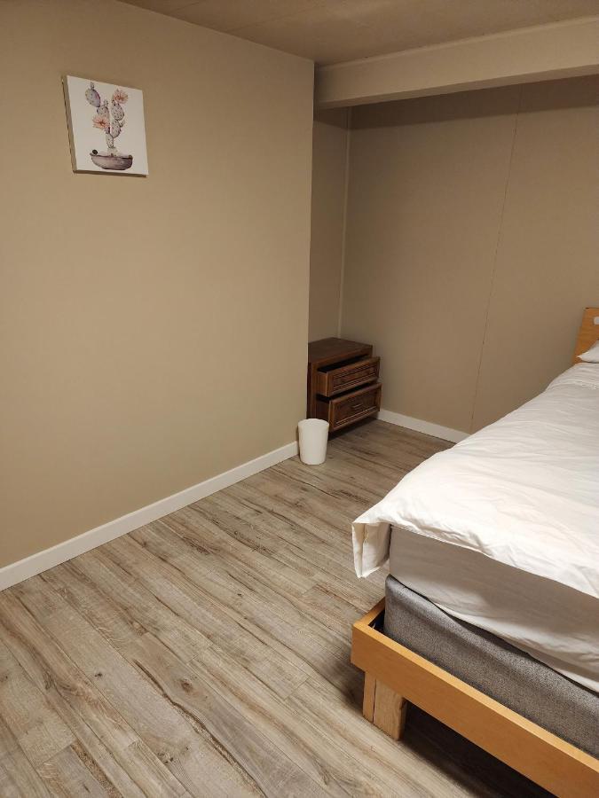 Economical Homestay Burnaby Zewnętrze zdjęcie