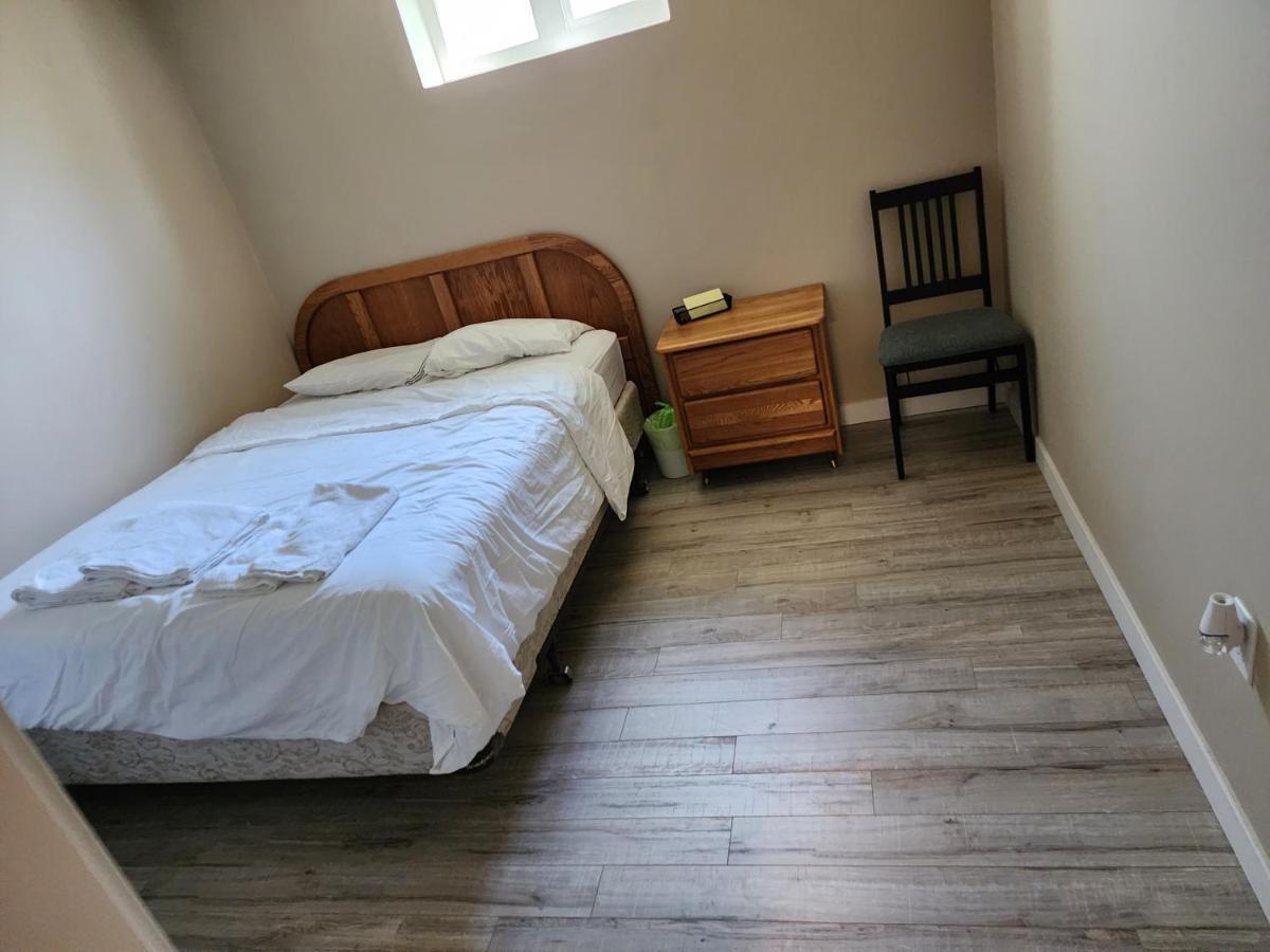 Economical Homestay Burnaby Zewnętrze zdjęcie